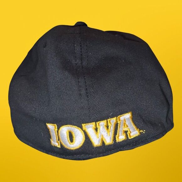 47’ Brand Iowa Hawkeyes Fitted Baseball Cap Size S/M - Picture 2 of 7
